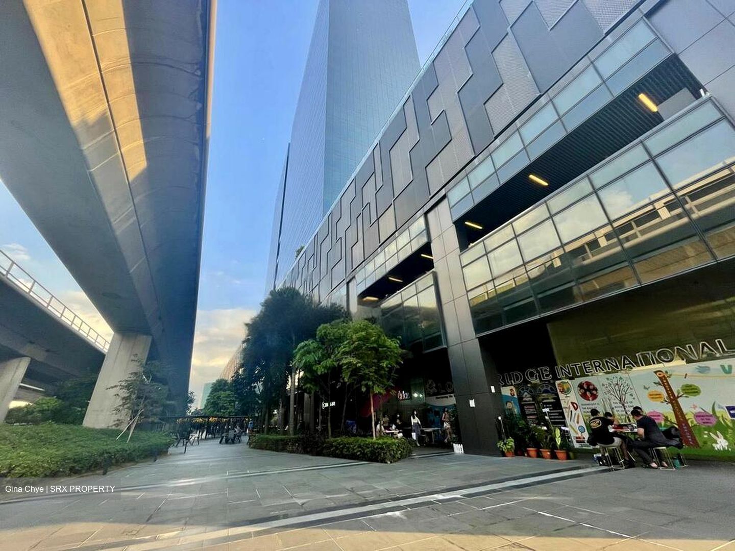 Vision Exchange (D22), Retail #506809341